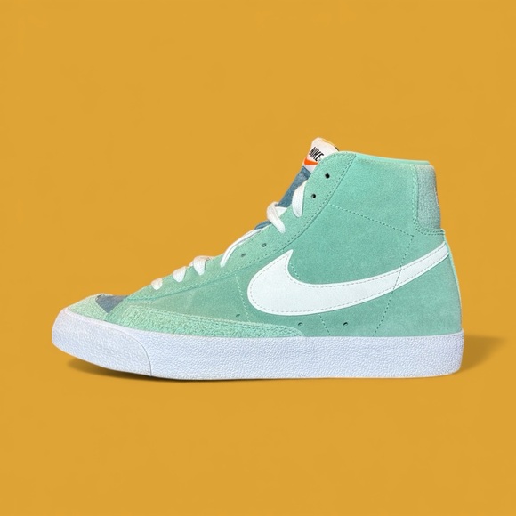 Nike Blazer ‘77 Vintage Healing Jade Ash Green Sneakers - Picture 4 of 8
